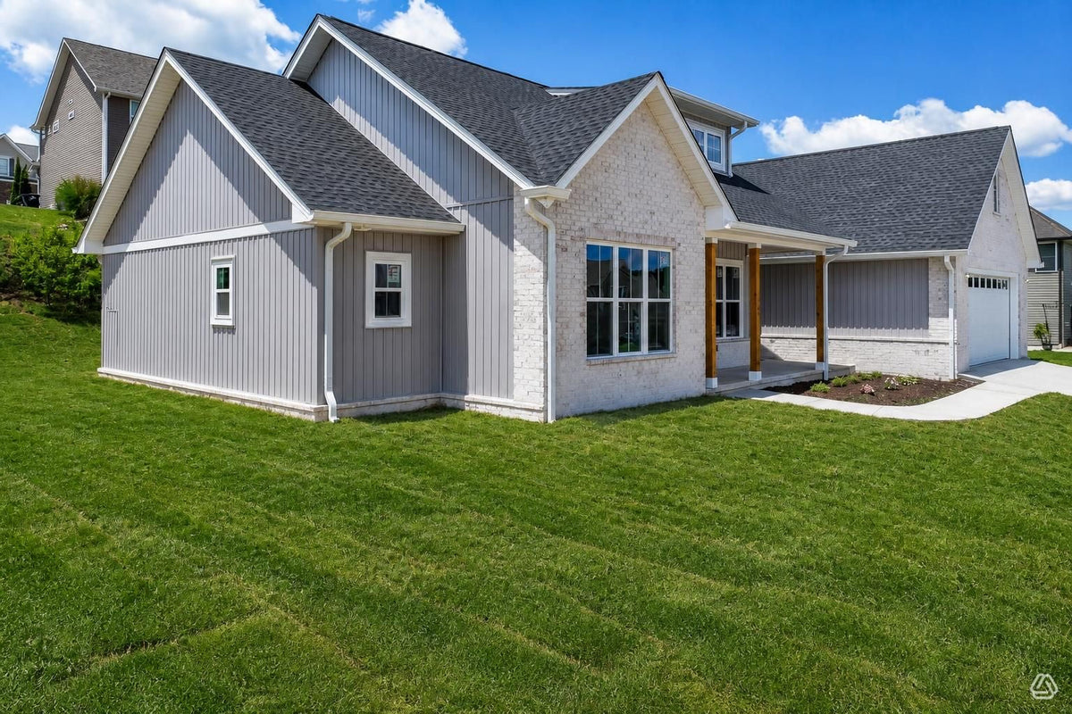 London Road, Kingsport — One-Level Living Spec Home
